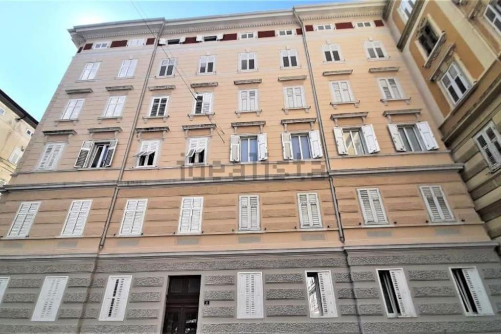 La Casa Di Lu Apartment Trieste Bagian luar foto